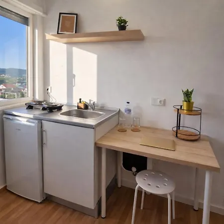 Duo - Cozinha Privativa - Ac - Wc Partilhado - Eficacia Living - Apartman Abrantes